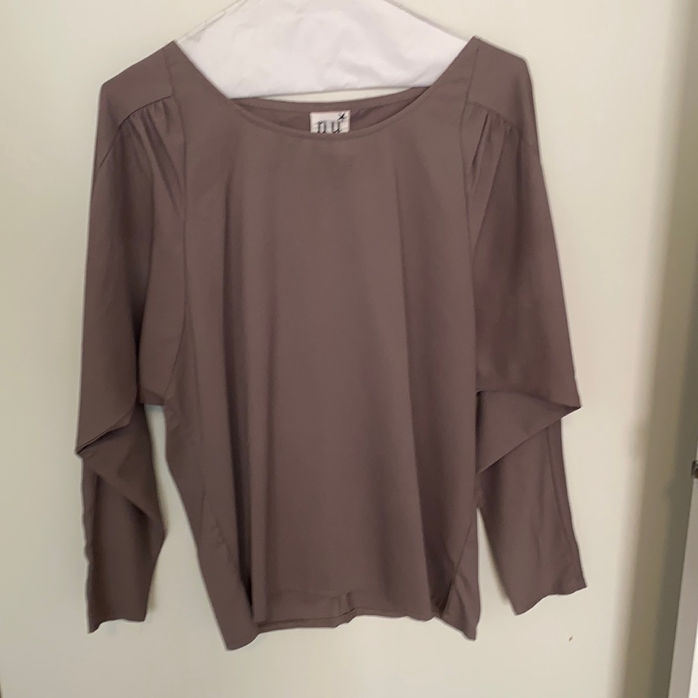 Taupe Nu New York (NYC boutique) top. Size small.